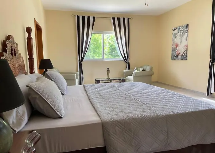 Spring Garden Mobay Luxurious Apartment *